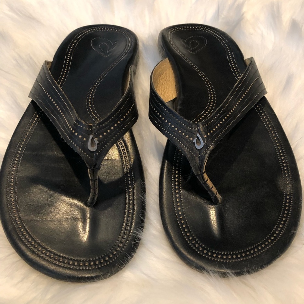 OluKai Black Leather Sandals